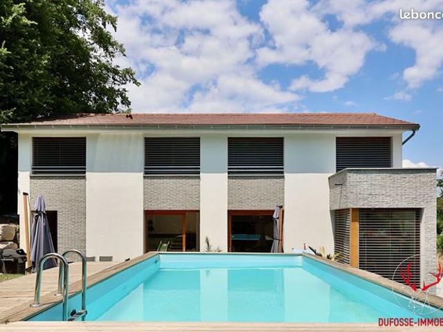 Villa 7 pièces 185 m²