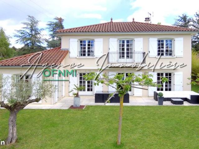Villa 7 pièces 186 m²