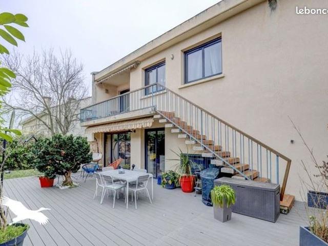 Villa 7 pièces 186 m²