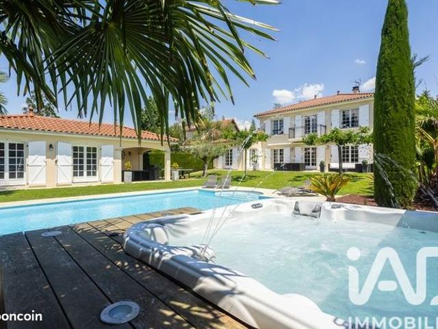 Villa 7 pièces 186 m²