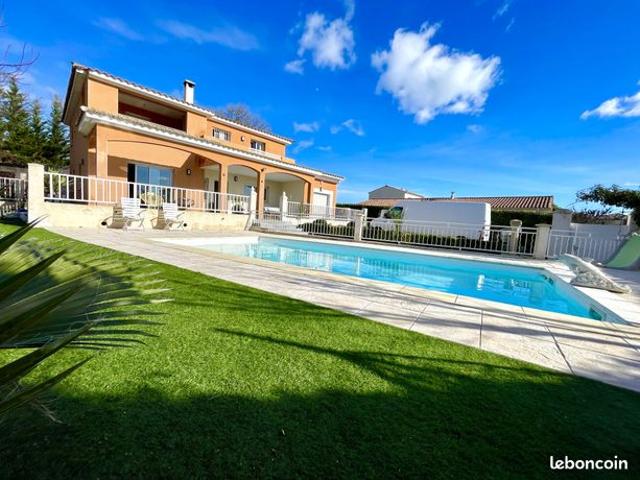 Villa 7 pièces 187 m²