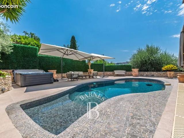 Villa 7 pièces 188 m²