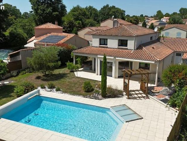 Villa 7 pièces 188 m²