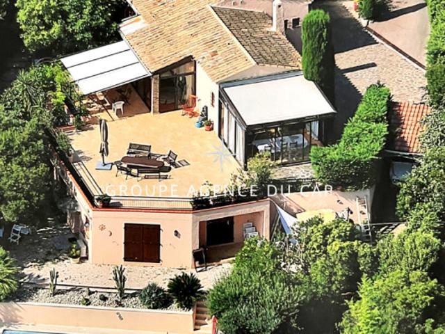 VILLA 7 PIÈCES 188M2 AVEC VERANDA PISCINE ET APPARTEMENT INDÉPENDANT, AUX ISSAMBRES