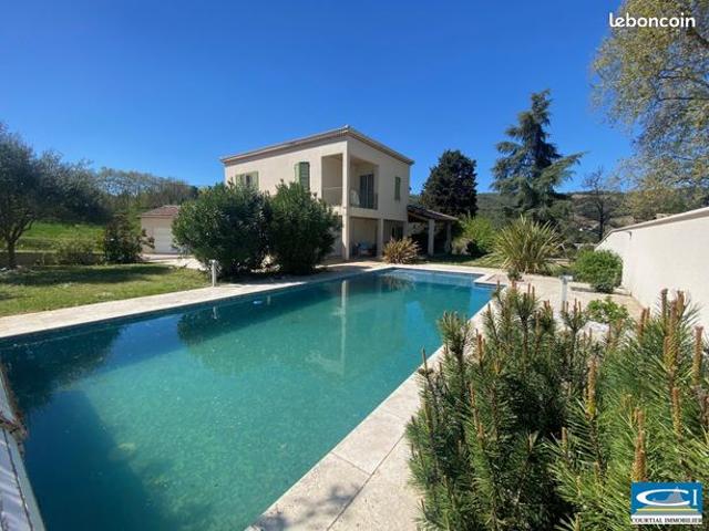 Villa 7 pièces 189 m²