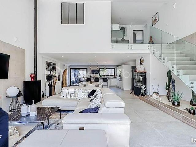 Villa 7 pièces 190 m²