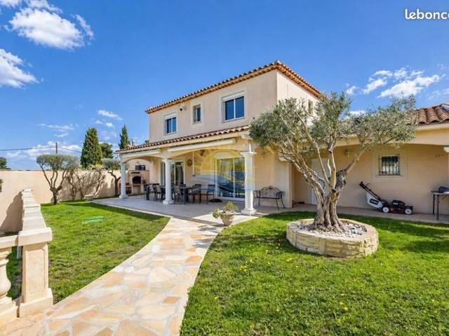 Villa 7 pièces 190 m²