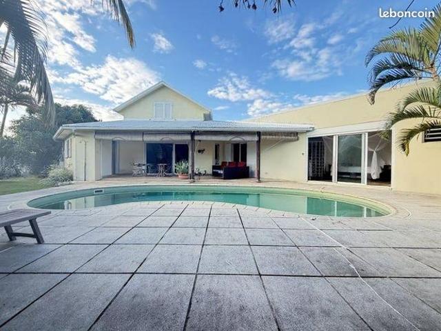 Villa 7 pièces 190 m²