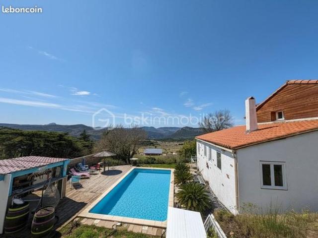 Villa 7 pièces 190 m²
