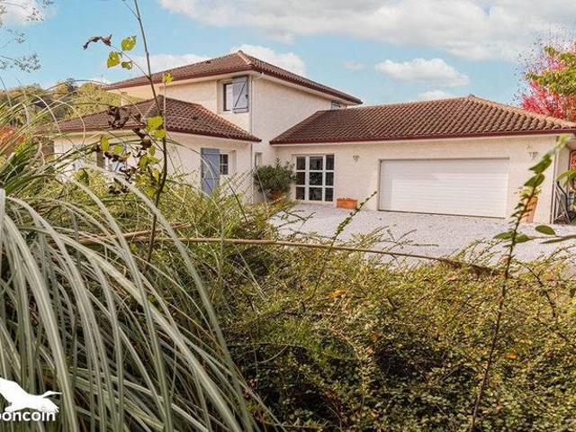Villa 7 pièces 190 m²