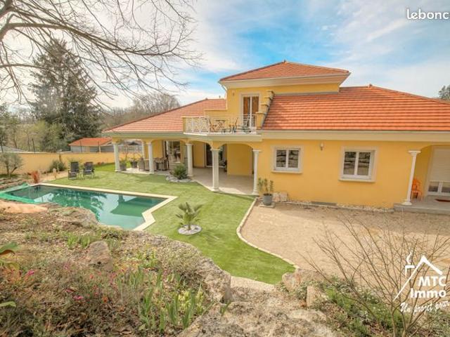 Villa 7 pièces 191 m²