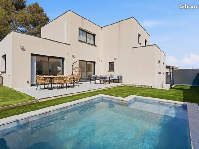 Villa 7 pièces 192 m²