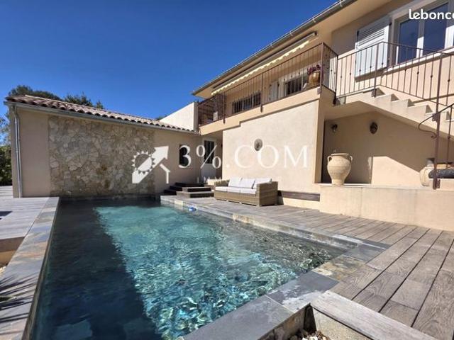 Villa 7 pièces 192 m²