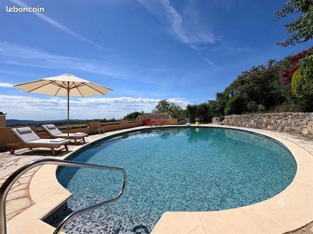 Villa 7 pièces 192 m²