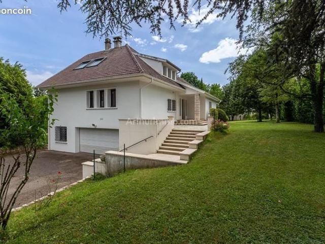 Villa 7 pièces 193 m²