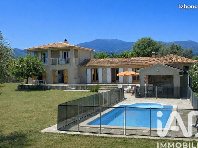 Villa 7 pièces 193 m²