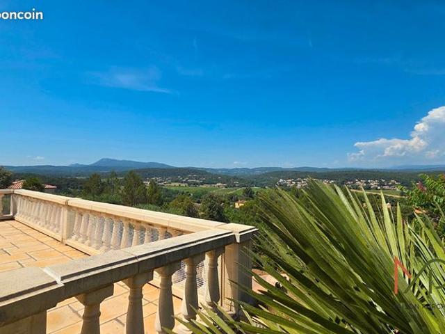 Villa 7 pièces 196 m²