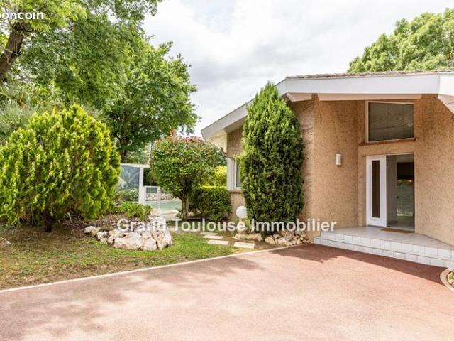 Villa 7 pièces 196 m²