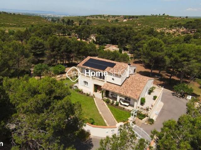 Villa 7 pièces 196 m²