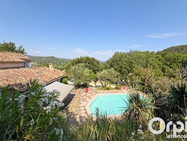 Villa 7 pièces 196 m²