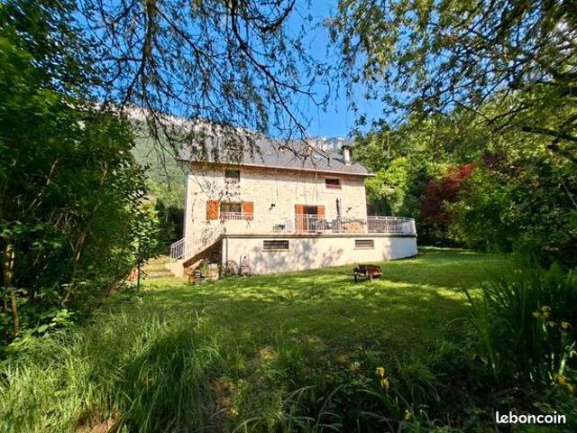 Villa 7 pièces 197 m²
