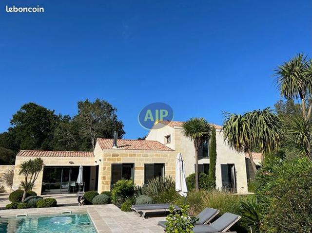 Villa 7 pièces 197 m²