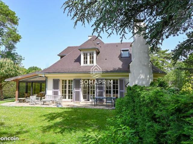 Villa 7 pièces 197 m²