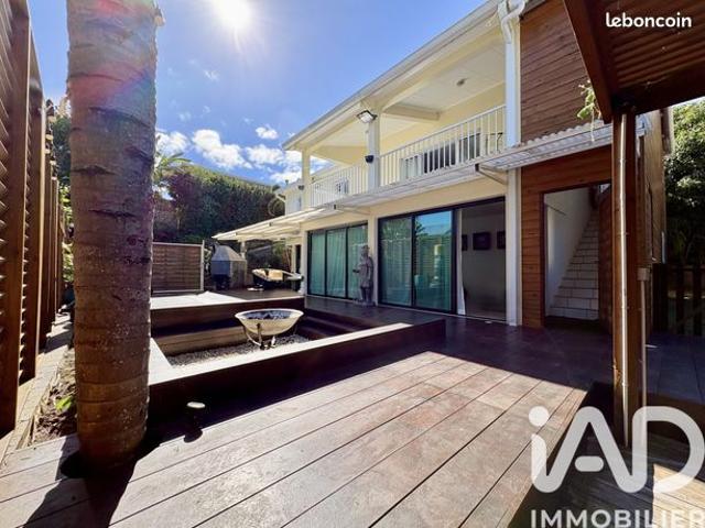 Villa 7 pièces 197 m²
