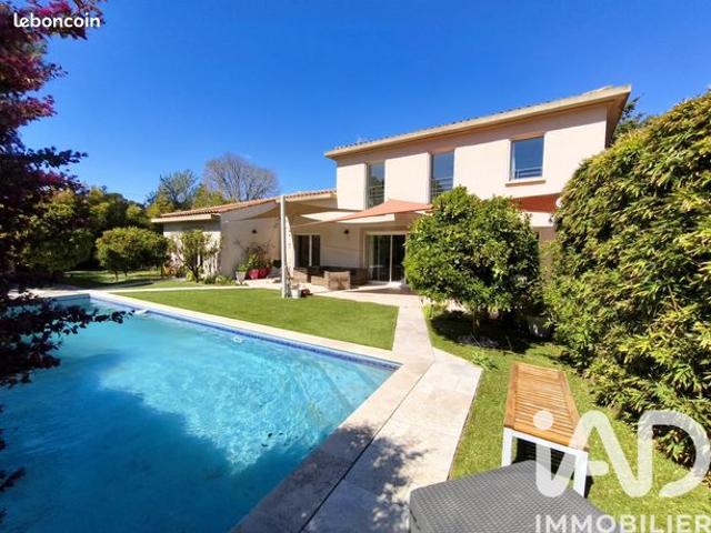 Villa 7 pièces 197 m²