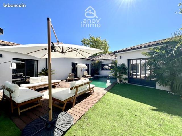 Villa 7 pièces 198 m²