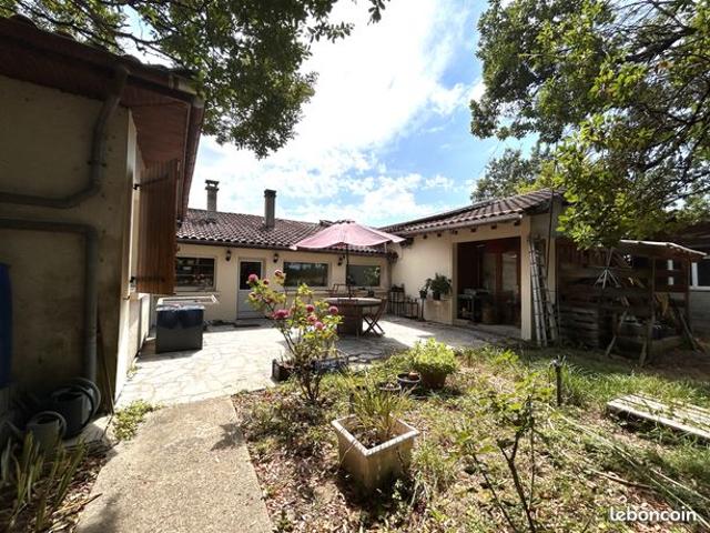 Villa 7 pièces 198 m²