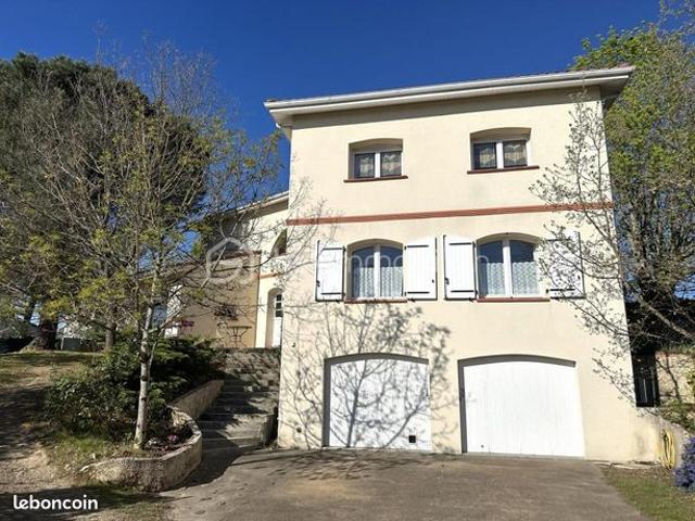 Villa 7 pièces 200 m²