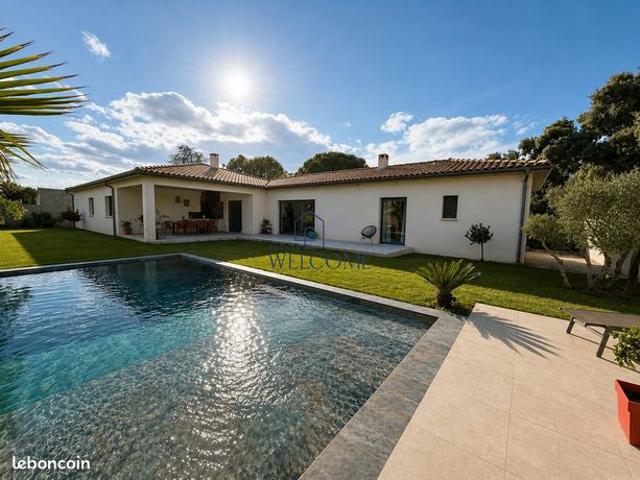 Villa 7 pièces 200 m²