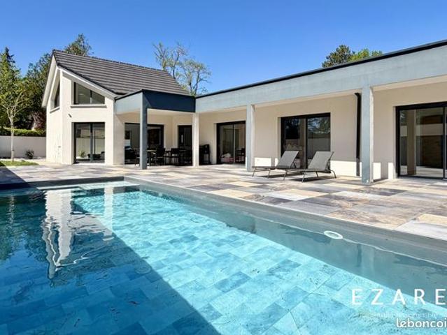 Villa 7 pièces 200 m²