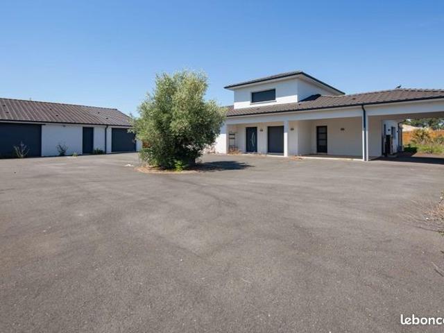 Villa 7 pièces 200 m²