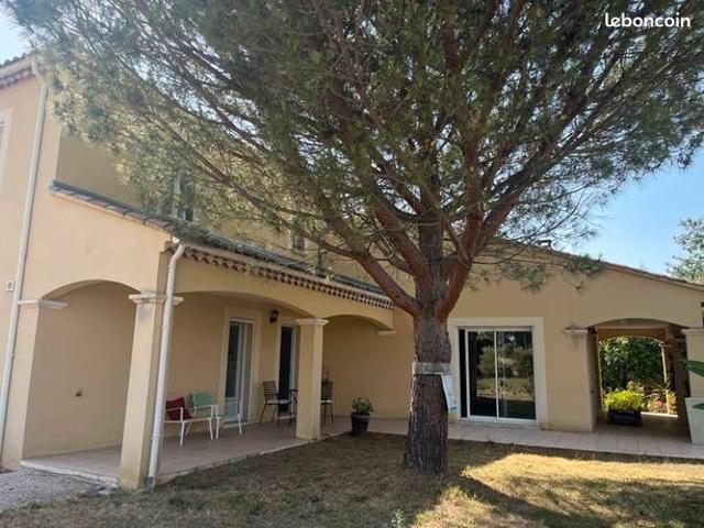 Villa 7 pièces 200 m²