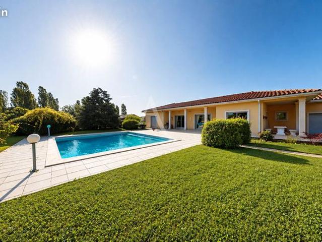 Villa 7 pièces 200 m²