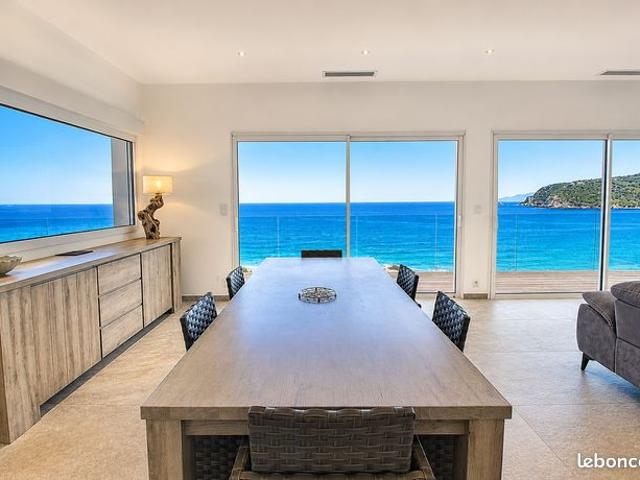 Villa 7 pièces 200 m²