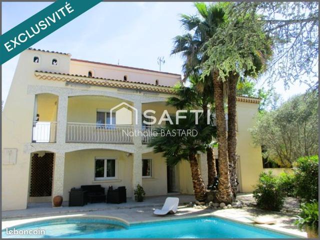 Villa 7 pièces 200 m²