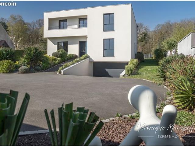 Villa 7 pièces 200 m²