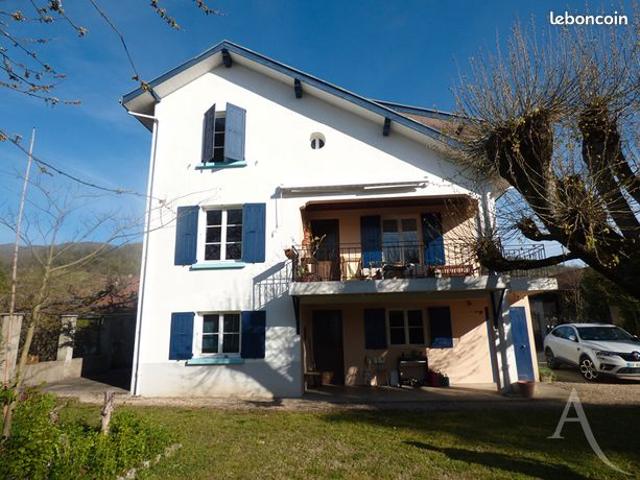 Villa 7 pièces 200 m²