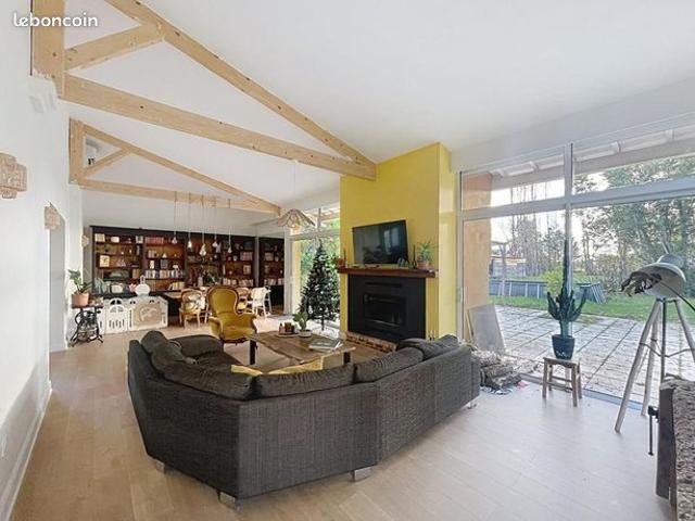 Villa 7 pièces 200 m²