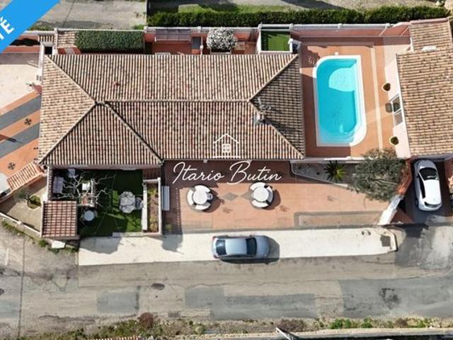Villa 7 pièces 200 m²
