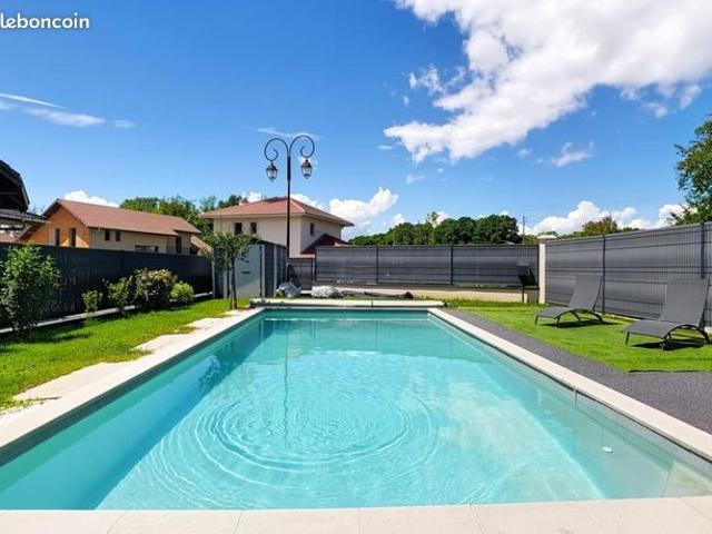 Villa 7 pièces 200 m²