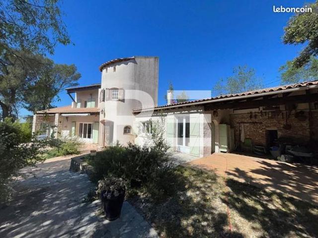 Villa 7 pièces 200 m²