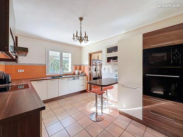 Villa 7 pièces 201 m²
