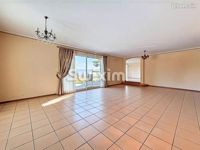 Villa 7 pièces 201 m²