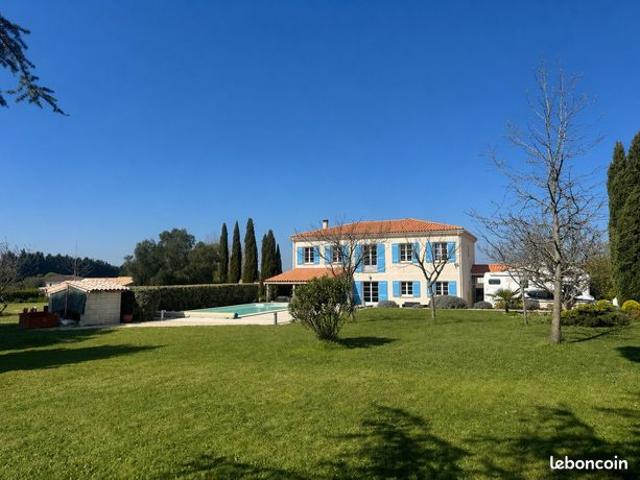 Villa 7 pièces 201 m²