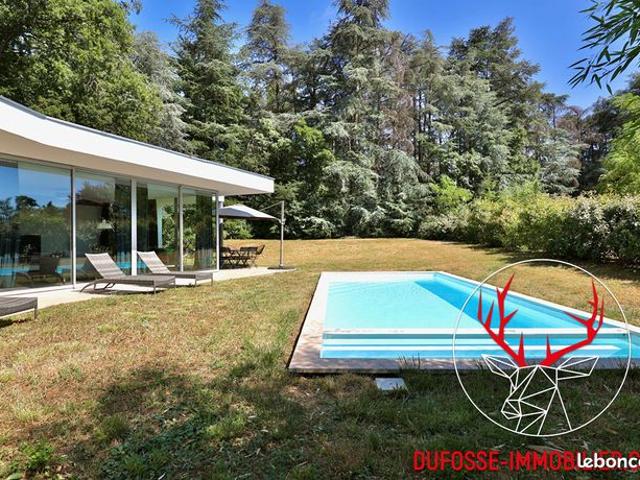 Villa 7 pièces 202 m²