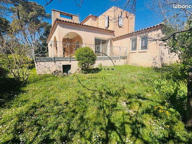Villa 7 pièces 202 m²